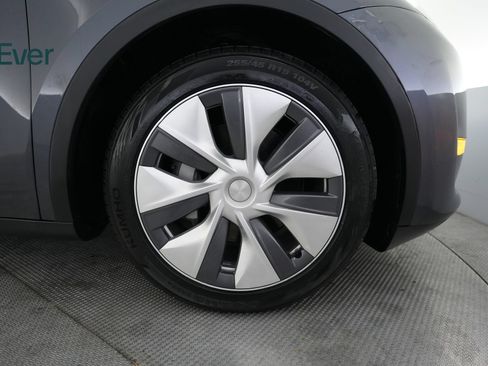 Used 2023 Tesla Model Y Long Range AWD/4WD image 20