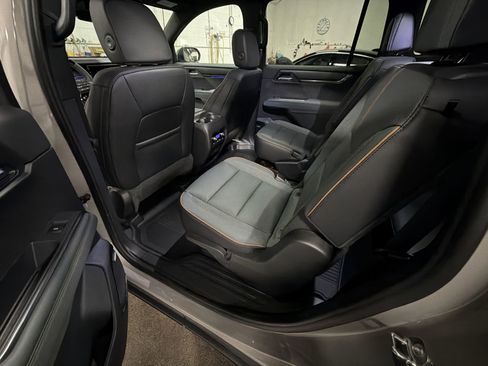 New 2026 GMC Acadia AT4 w/ Super Cruise Package image 24