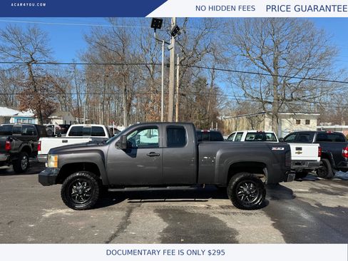 Used 2010 Chevrolet Silverado 2500 LT w/ Interior Plus Package image 5