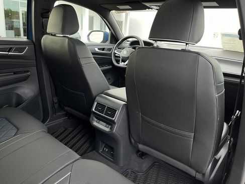 New 2026 Volkswagen Atlas Cross Sport SEL Premium R-Line image 29