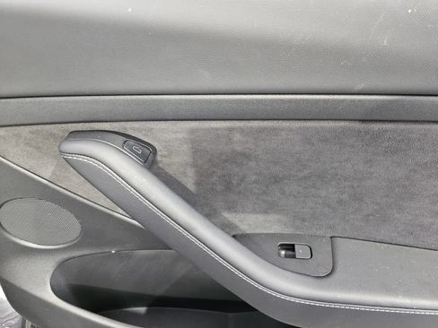 Used 2023 Tesla Model 3 Standard Range RWD image 8