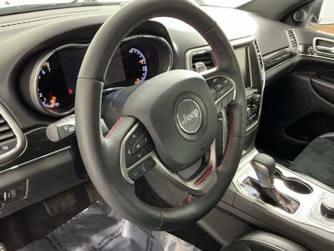 Used 2017 Jeep Grand Cherokee Trailhawk image 32