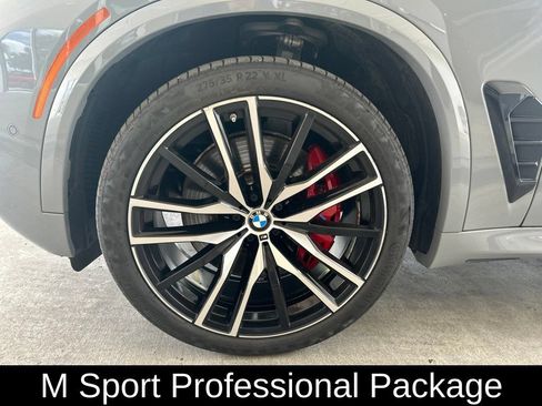 Used 2024 BMW X5 M60i AWD/4WD image 17