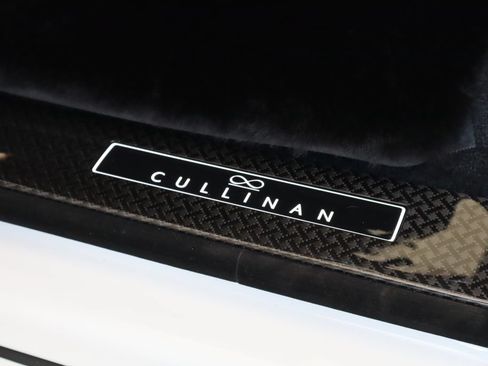 New 2027 Rolls-Royce Cullinan Black Badge AWD/4WD image 23