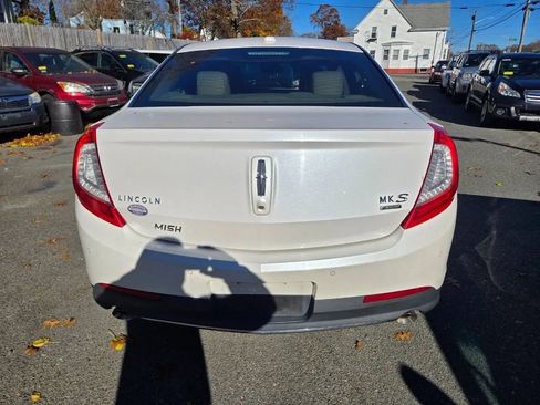 Used 2014 Lincoln MKS AWD w/ Equipment Group 101A image 9