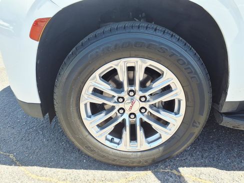 Used 2021 GMC Yukon SLT w/ SLT Luxury Plus Package image 10