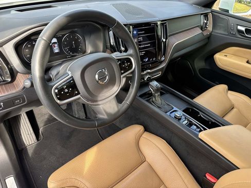Used 2021 Volvo XC60 T5 Inscription w/ Advanced Package image 22
