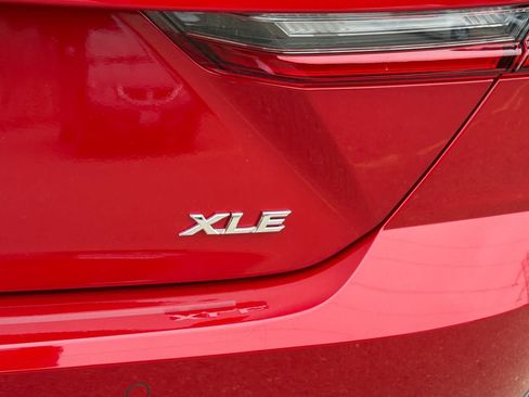 Used 2025 Toyota Camry XLE w/ Premium Plus Package AWD/4WD image 7