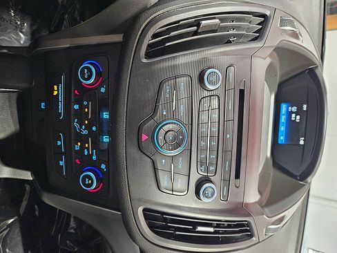 Used 2018 Ford Escape SE AWD/4WD image 14