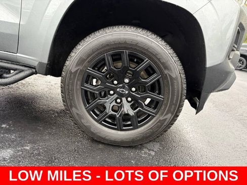 Used 2025 Chevrolet Colorado W/T w/ WT Custom Package RWD image 8