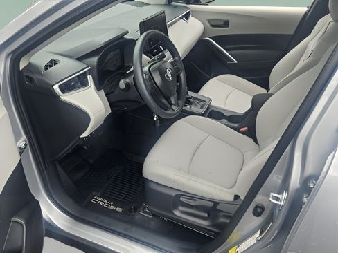 Certified 2026 Toyota Corolla Cross L FWD image 25