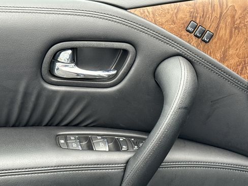 Used 2024 Nissan Armada SL image 16