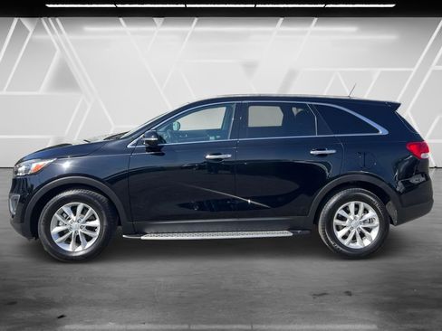 Used 2016 Kia Sorento L FWD image 4