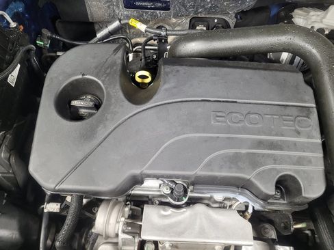 Used 2023 Chevrolet Equinox LS image 30