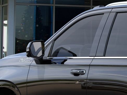 New 2026 Chevrolet Tahoe High Country AWD/4WD image 12