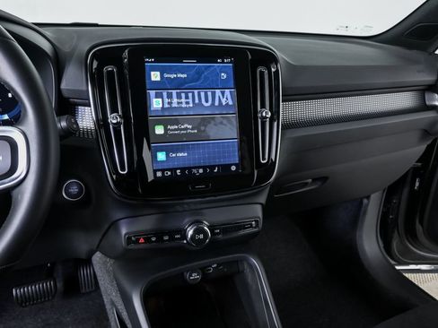 Certified 2025 Volvo XC40 B5 Plus image 14