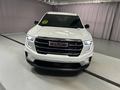 Used 2025 GMC Acadia Elevation FWD image 2