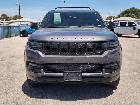 Used 2024 Jeep Wagoneer Series II AWD/4WD image 2