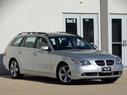 Used 2007 BMW 530xi Wagon AWD/4WD image 16