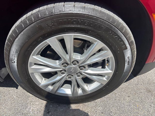 Used 2023 Cadillac XT5 Luxury w/ LPO, Floor Liner Package FWD image 7