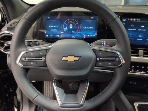 New 2026 Chevrolet Equinox LT w/ Convenience Package II image 17