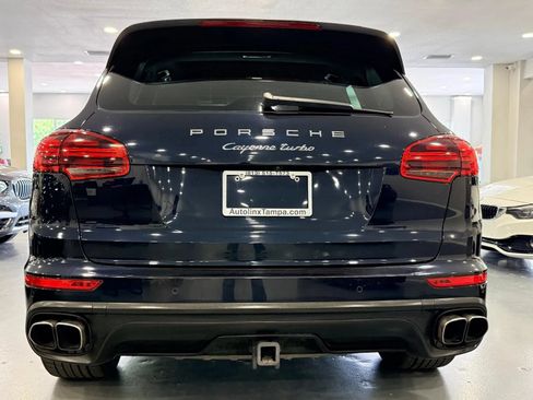 Used 2015 Porsche Cayenne Turbo w/ Premium Package AWD/4WD image 6