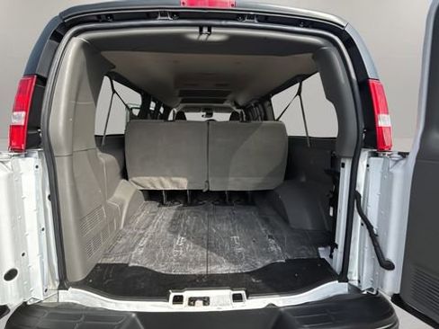 Used 2024 Chevrolet Express 3500 LT w/ LT Preferred Equipment Group image 28