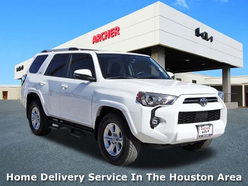Used 2023 Toyota 4Runner SR5 Premium image 1