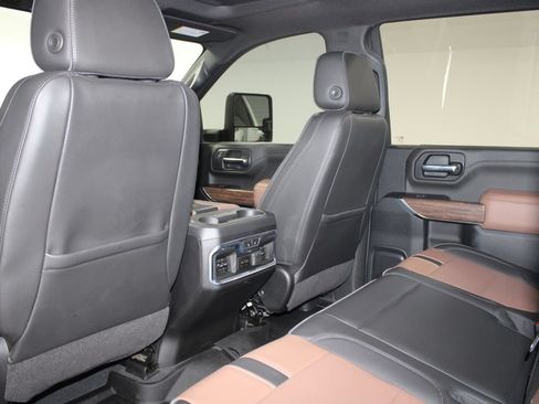Used 2021 Chevrolet Silverado 2500 High Country w/ Z71 Off-Road Package AWD/4WD image 28