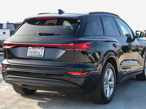 Used 2025 Audi Q6 e-tron Premium w/ Convenience Package image 7