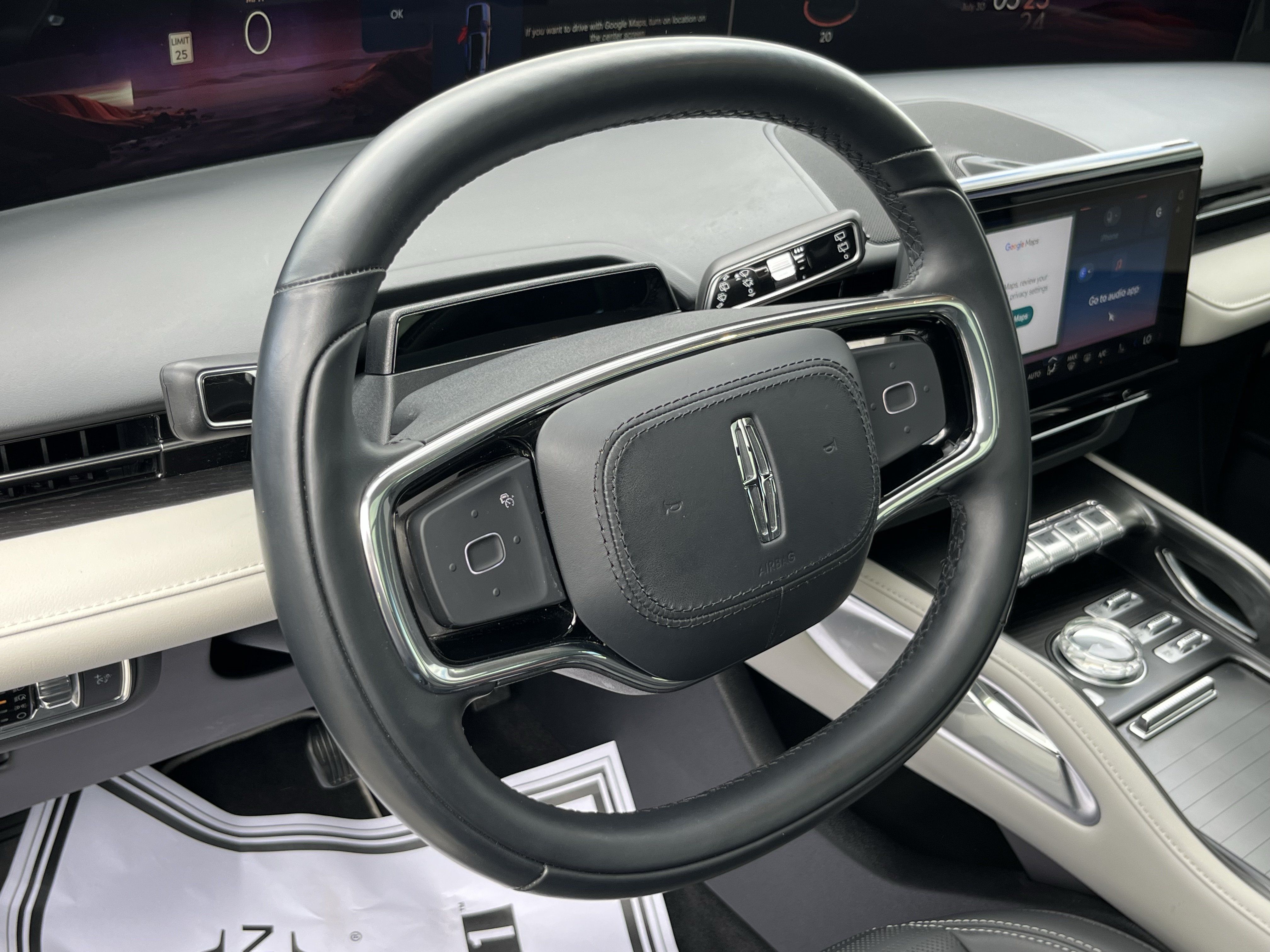 Used 2025 Lincoln Nautilus Reserve AWD/4WD image 26