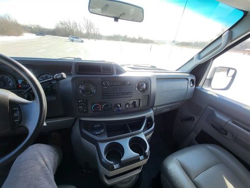 Used 2011 Ford E-350 and Econoline 350 XL image 16