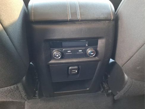 Used 2021 Chevrolet Traverse LS image 18