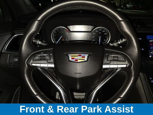 Used 2025 Cadillac XT6 Premium Luxury image 15