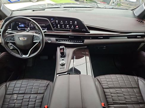 Certified 2024 Cadillac Escalade Sport Platinum image 11