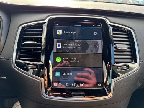 Used 2025 Volvo XC90 B6 Ultra image 30