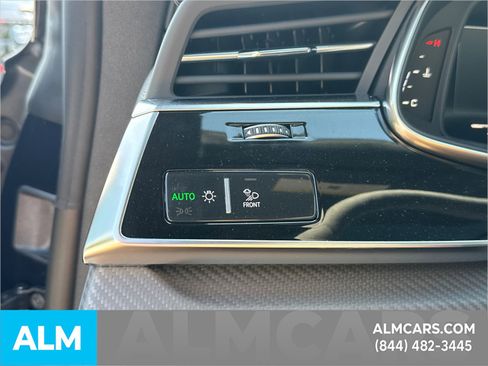 Used 2025 Audi RS Q8 performance image 39