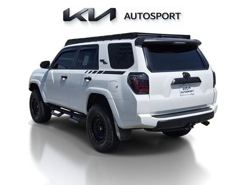 Used 2021 Toyota 4Runner TRD Off-Road Premium AWD/4WD image 10