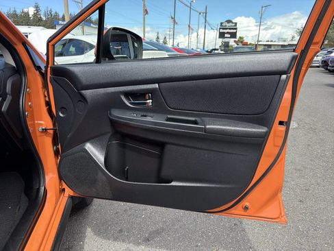 Used 2014 Subaru Crosstrek 2.0i Premium w/ Moonroof Package AWD/4WD image 22
