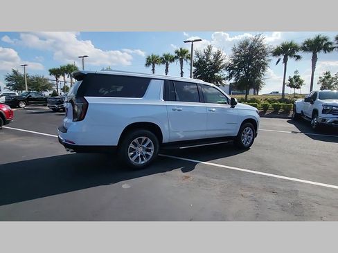 New 2026 Chevrolet Suburban Premier image 28