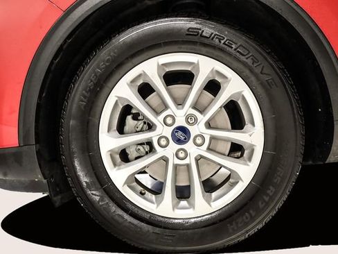 Used 2020 Ford Escape SE image 9