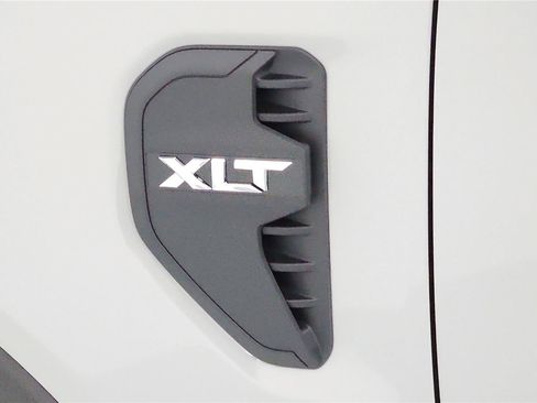 New 2026 Ford Ranger XLT w/ Equipment Group 301A High AWD/4WD image 13