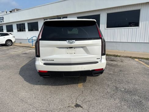 Used 2021 Cadillac Escalade Sport w/ Driver Assist Tech Package AWD/4WD image 4