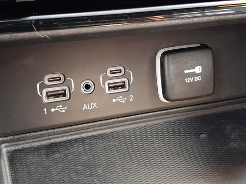 Certified 2024 Jeep Grand Cherokee Laredo X w/ Luxury Tech Group I AWD/4WD image 24