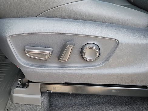 New 2026 Toyota Tacoma Limited AWD/4WD image 8