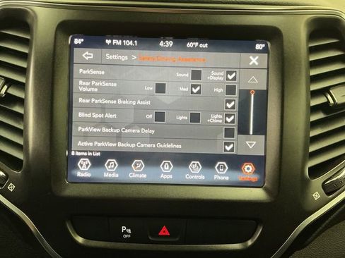 Used 2019 Jeep Cherokee Trailhawk w/ Cold Weather Group image 41