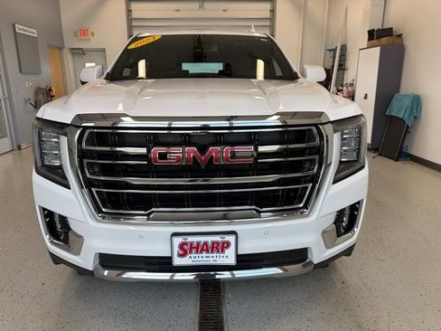 Used 2024 GMC Yukon XL SLT w/ SLT Luxury Package AWD/4WD image 7