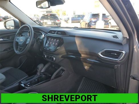 Certified 2022 Chevrolet TrailBlazer LT w/ Convenience Package image 27