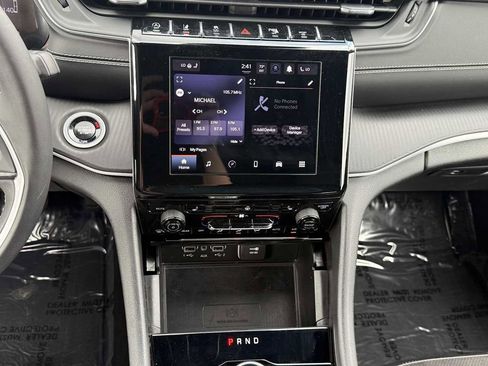 Used 2024 Jeep Grand Cherokee Altitude image 30