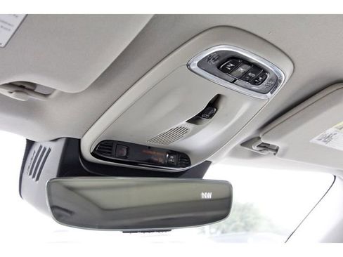 Used 2020 Volvo XC90 T5 Momentum FWD image 22